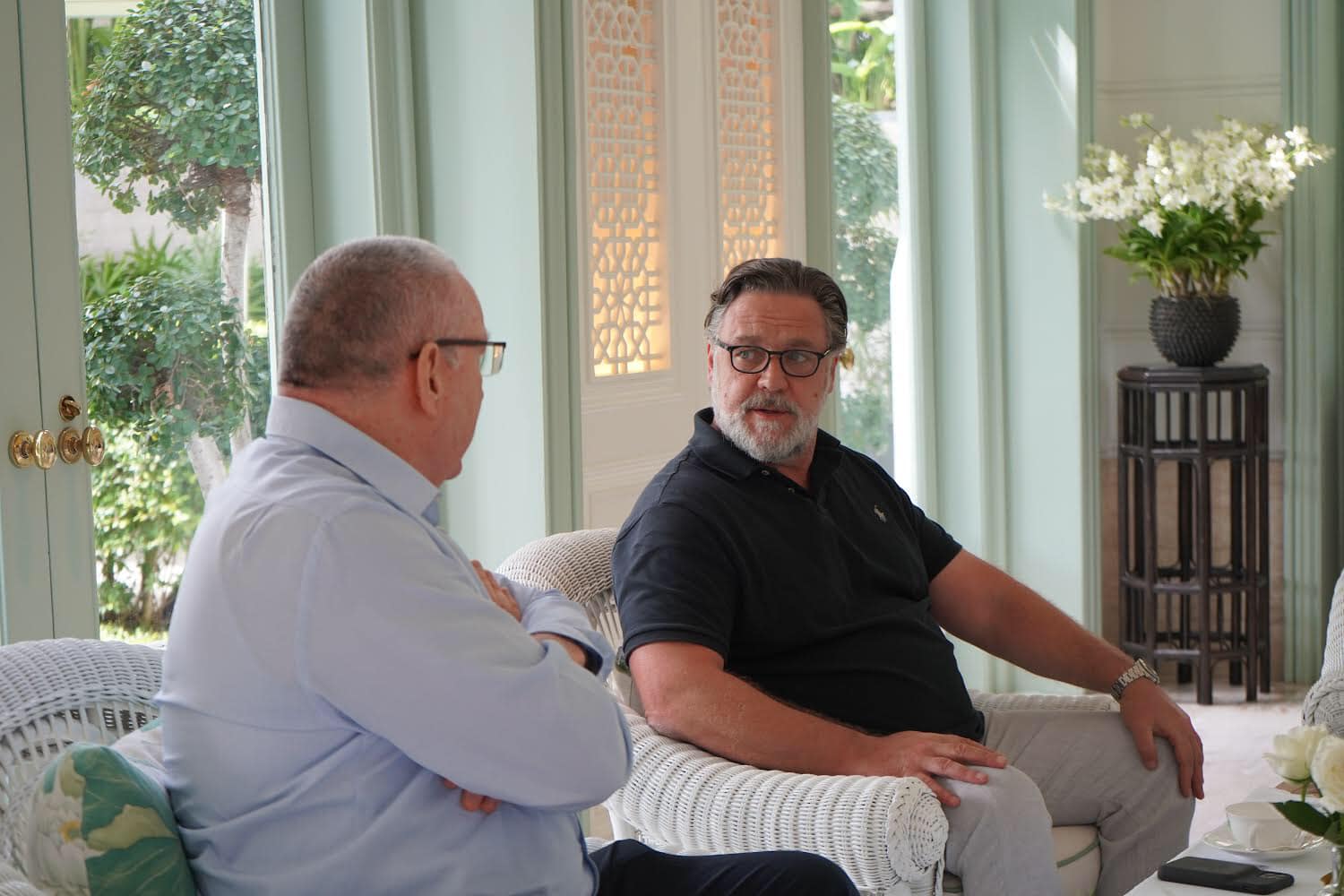 รบ.ปลื้ม “รัสเซลล์ โครว์ ”ชื่นชมเมืองไทย เผยชอบกินข้าวซอย-แนะติดป้ายอังกฤษเยอะๆ รบ.ปลื้ม “รัสเซลล์ โครว์ ”ชื่นชมเมืองไทย เผยชอบกินข้าวซอย-แนะติดป้ายอังกฤษเยอะๆ