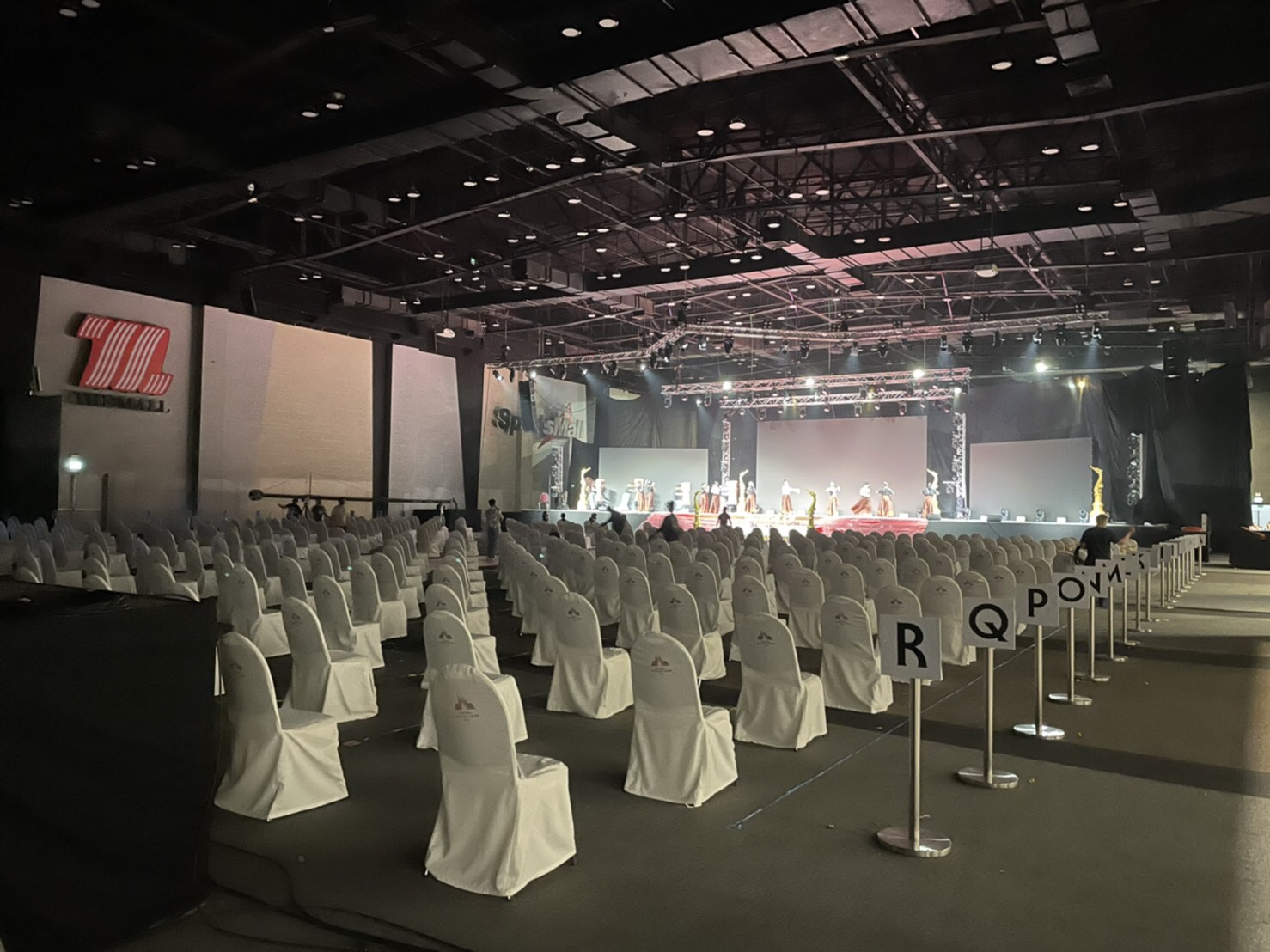 เริ่มขึ้นแล้ว!!งานประกาศรางวัล สุพรรณหงส์ ครั้งที่ 29 ออกแบบ ชุติมณฑน์ ตื่นเต้นได้ใส่ชุดผ้าไทยไปร่วมงาน