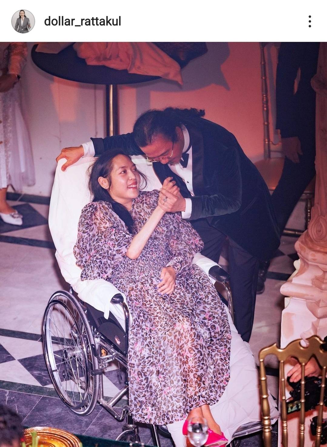 คุณหญิงแมงมุม เข้ารับการฟอกไต และผ่าตัดเย็บแผลกดทับ คุณหญิงแมงมุม เข้ารับการฟอกไต และผ่าตัดเย็บแผลกดทับ