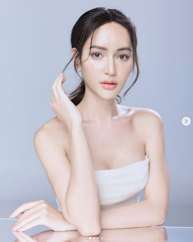 ส่องประวัติ หมอบรูซ แพทย์สตรีข้ามเพศ ใน MV เพลงใหม่ลิซ่า ส่องประวัติ หมอบรูซ แพทย์สตรีข้ามเพศ ใน MV เพลงใหม่ลิซ่า