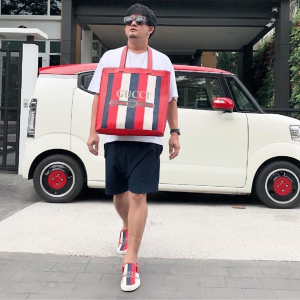 พชร์ อานนท์ โพสต์เตือนพวกชอบด่า หลังประกาศลาออกพิธีกร พชร์ อานนท์ โพสต์เตือนพวกชอบด่า หลังประกาศลาออกพิธีกร