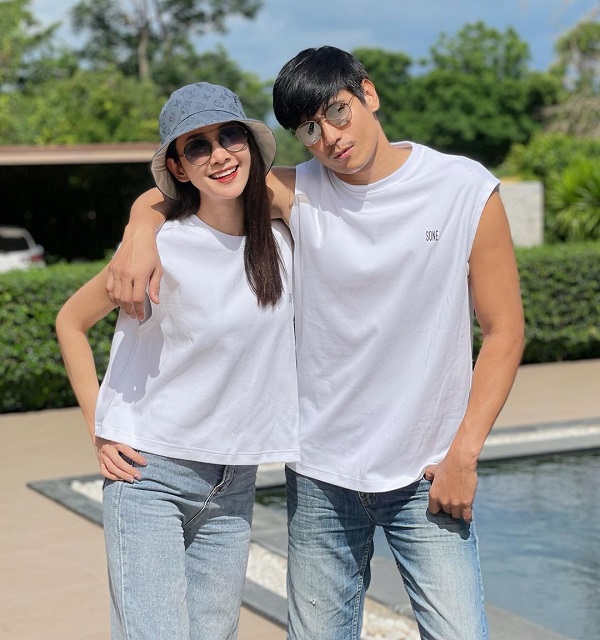 “ยุ้ย จีรนันท์” ยืนยันอาชีพแม่ค้าออนไลน์ กลายเป็นอาชีพหลัก (มีคลิป) “ยุ้ย จีรนันท์” ยืนยันอาชีพแม่ค้าออนไลน์ กลายเป็นอาชีพหลัก (มีคลิป)