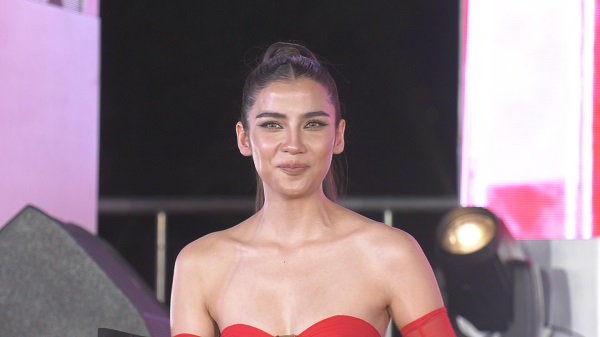 “จีน่า เดอะเฟซ” เปิดใจเคลียร์ดราม่าชุดวาเลนไทน์ ฟ้องสไตลิสต์ด่าแรง มิจฉาชีพ! (มีคลิป)