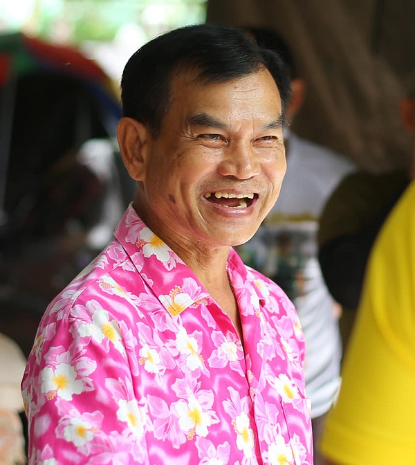 สู้โควิด ผันตัวขายลาบก้อย!! อดีตนักร้องลูกทุ่ง รักชาติ ศิริชัย ต้นฉบับเพลง ฉันทนาที่รัก