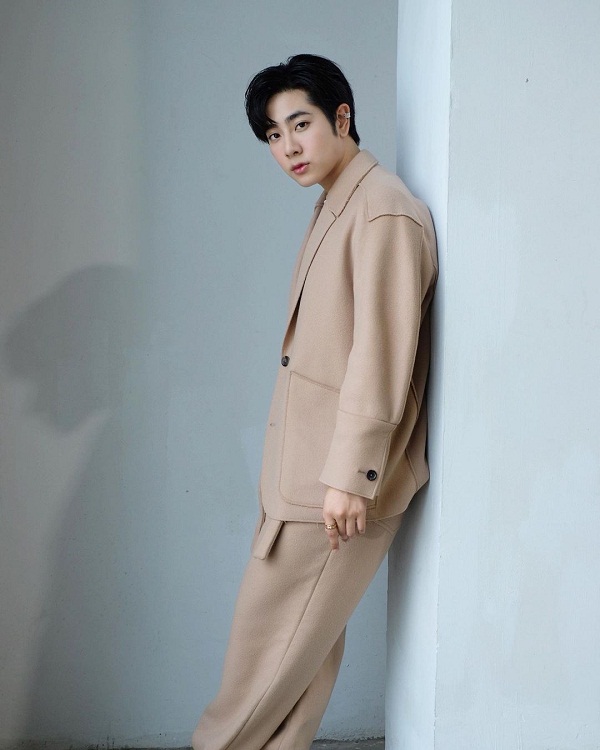 “มิกซ์” เผยได้กำไลเฉียดแสน จาก “เอิร์ธ” ฟุ้งเตรียมเรียกว่าที่คุณหมอได้เลย (มีคลิป)