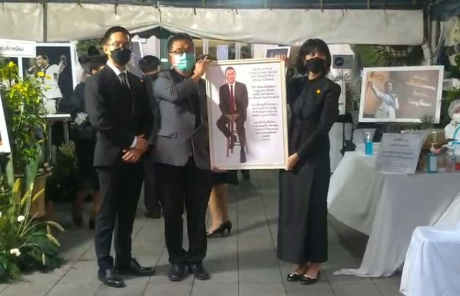 บอย พิษณุ - ต้น ธนษิต ร่วมกราบลา พ่อต้อย เศรษฐา คืนที่ 3