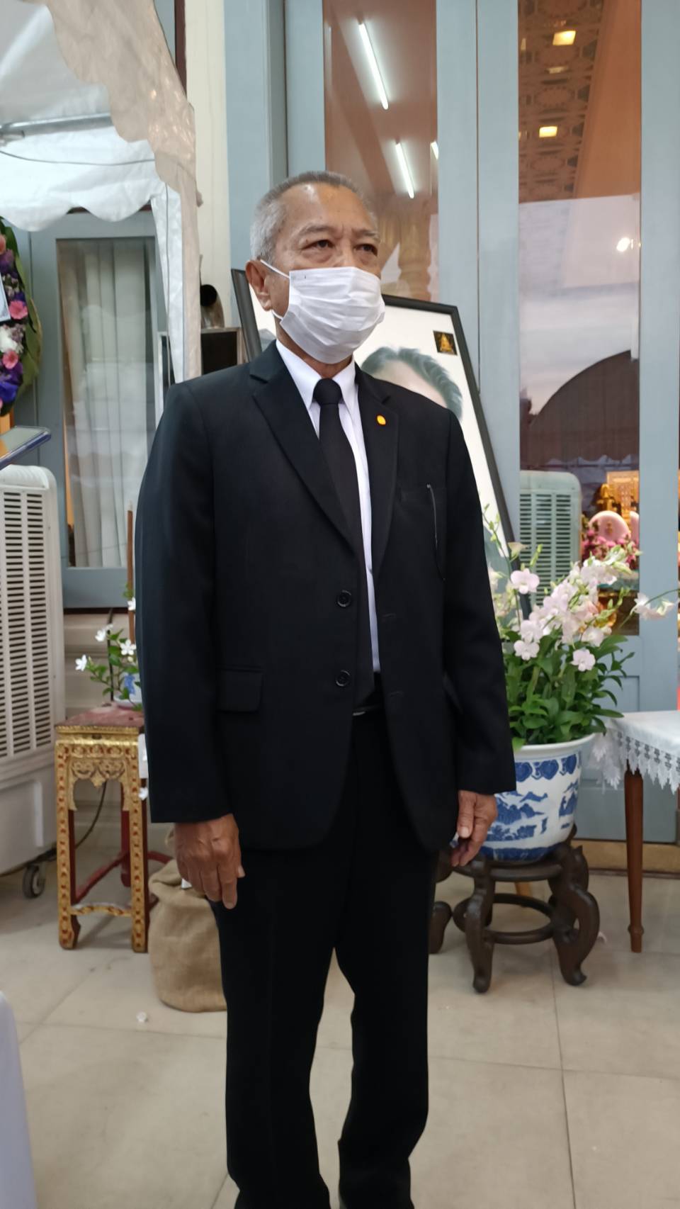 พ่อรอง เค้ามูลคดี ร่วมงานสวดอภิธรรม สรพงศ์ ชาตรี ในคืนที่3 พ่อรอง เค้ามูลคดี ร่วมงานสวดอภิธรรม สรพงศ์ ชาตรี ในคืนที่3