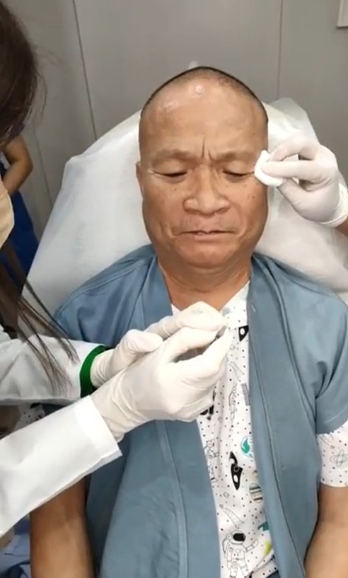 เปิดโฉมหน้าล่าสุด หม่ำ จ๊กมก หลังย่องศัลยกรรม เตือน ซี ศิวัฒน์ ระวังตกงาน 