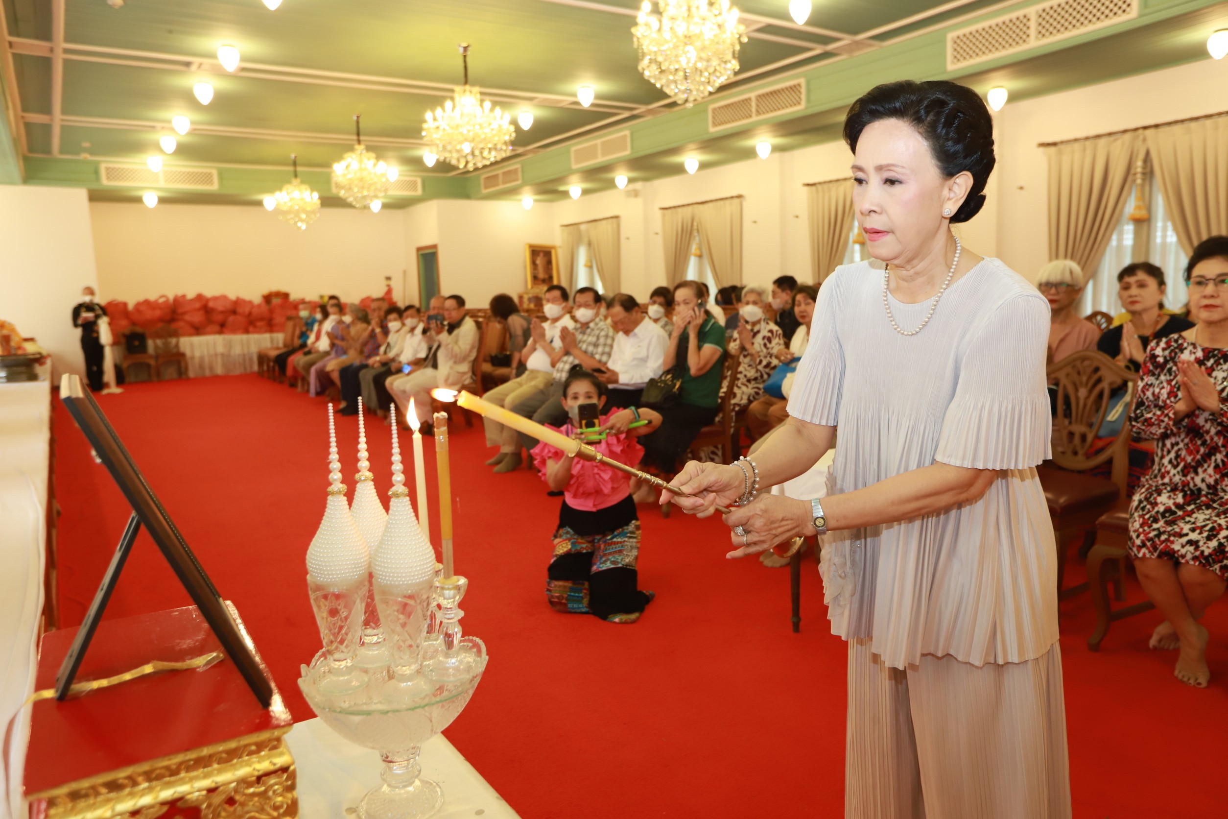 ครบรอบ 1 ปี การจากไป อาต้อย ลูกหลานพร้อมหน้า ทำบุญอุทิศส่วนกุศล