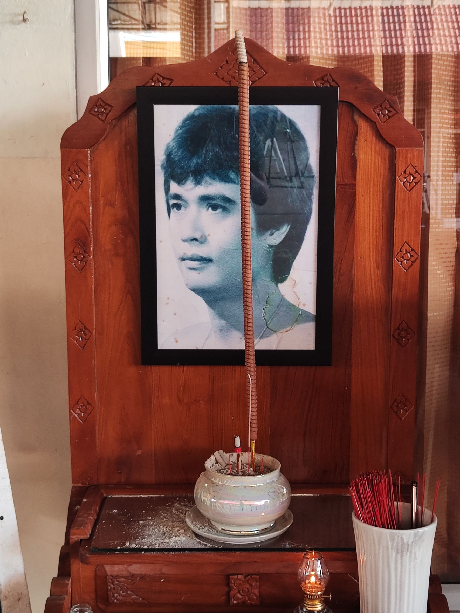 ตือ สุวพันธ์ ภรรยา เด่น ดอกประดู่ เปิดใจถึงสาเหตุการเสียชีวิต ตือ สุวพันธ์ ภรรยา เด่น ดอกประดู่ เปิดใจถึงสาเหตุการเสียชีวิต