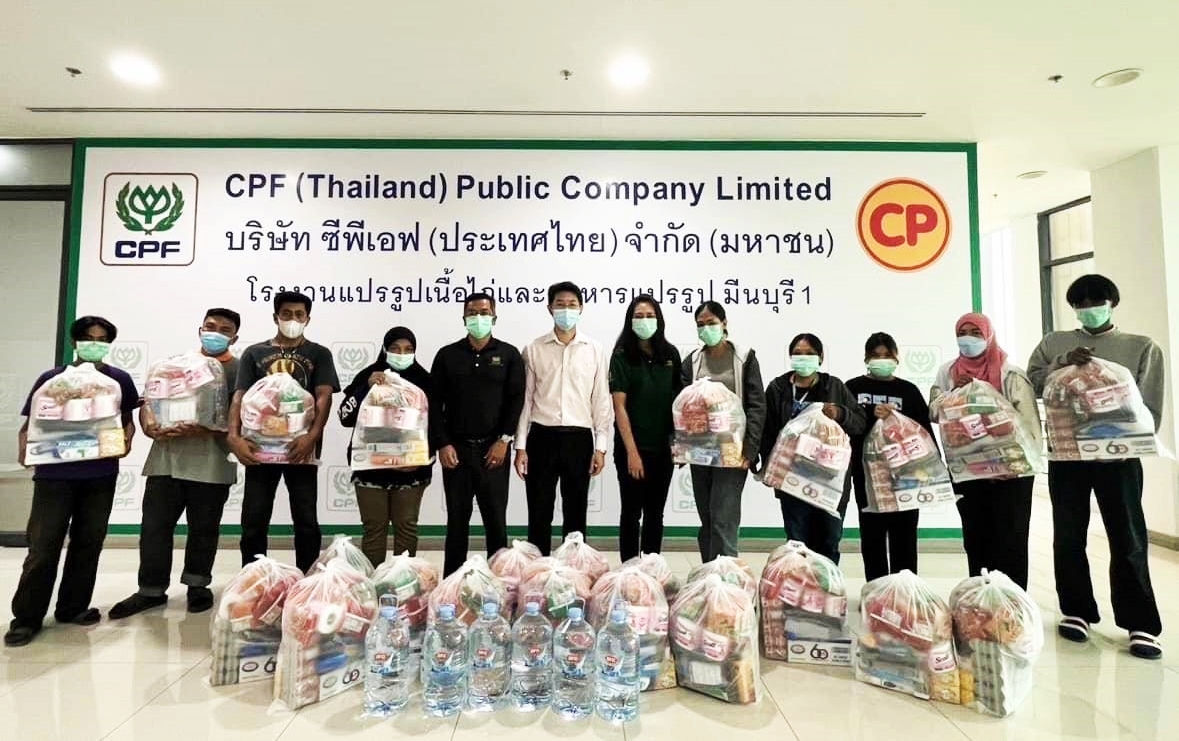 ซีพีเอฟ “ส่งอาหารจากใจ สู้ภัยน้ำท่วม เดินหน้าคลายทุกข์ชาวมีนบุรี