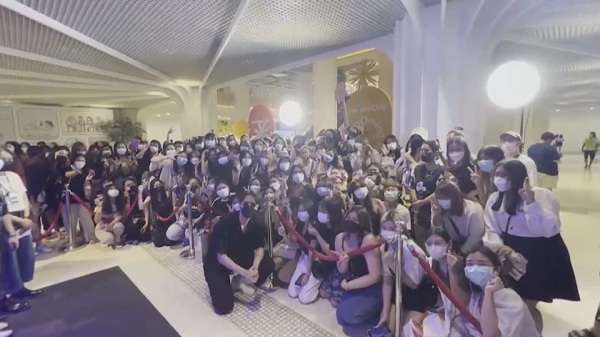 “PATRICKANANDA” ปล่อยอัลบั้มแรกLAVNDR”  (มีคลิป)