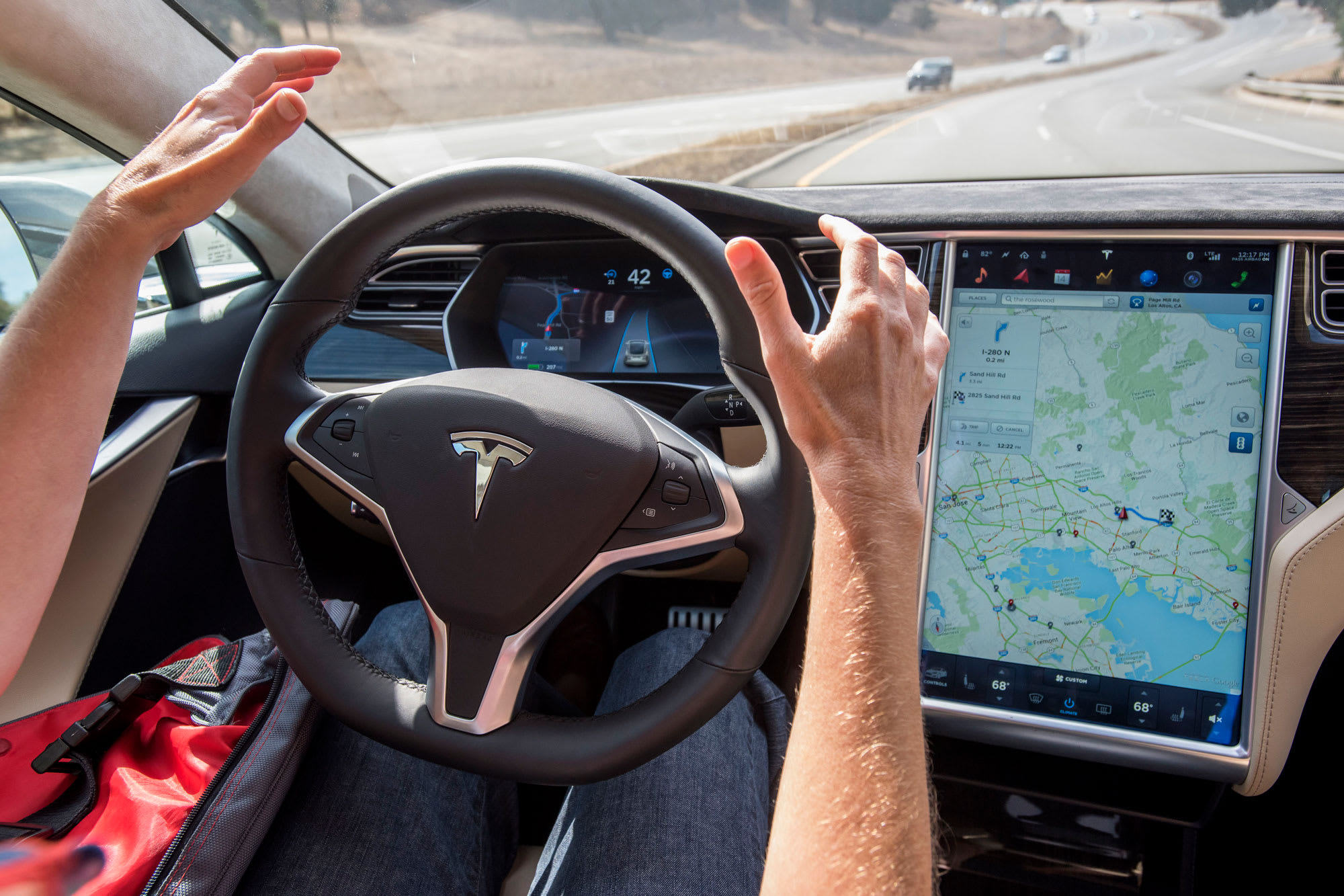 ระบบขับเคลื่อนอัตโนมัติของ Tesla ช่วยชีวิตหนุ่มนอร์เวย์ เมาสลบ ได้สำเร็จ