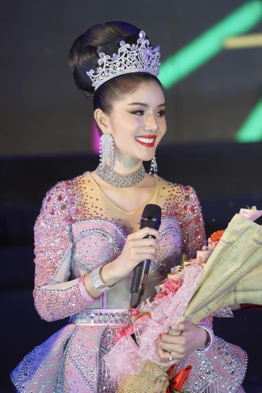 แพรวพราว แสงทอง ซุปตาร์หมอลำซิ่ง ติดเชื้อโควิด 19 พร้อมเข้ารับการรักษาทันที แพรวพราว แสงทอง ซุปตาร์หมอลำซิ่ง ติดเชื้อโควิด 19 พร้อมเข้ารับการรักษาทันที