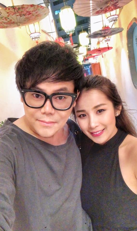 เพชร สหรัตน์ มอบเงินเฉียดล้าน ให้ยายสร้างบ้านใหม่ มอบของช่วยพี่น้อง จ.อุบลราชธานี เพชร สหรัตน์ มอบเงินเฉียดล้าน ให้ยายสร้างบ้านใหม่ มอบของช่วยพี่น้อง จ.อุบลราชธานี