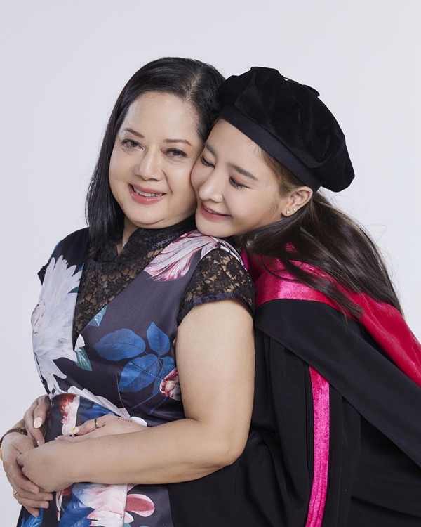 แตงโม นิดา บัณฑิตป้ายแดง เผยเรียนต่อ ป.โท ต่อยอดทำธุรกิจ