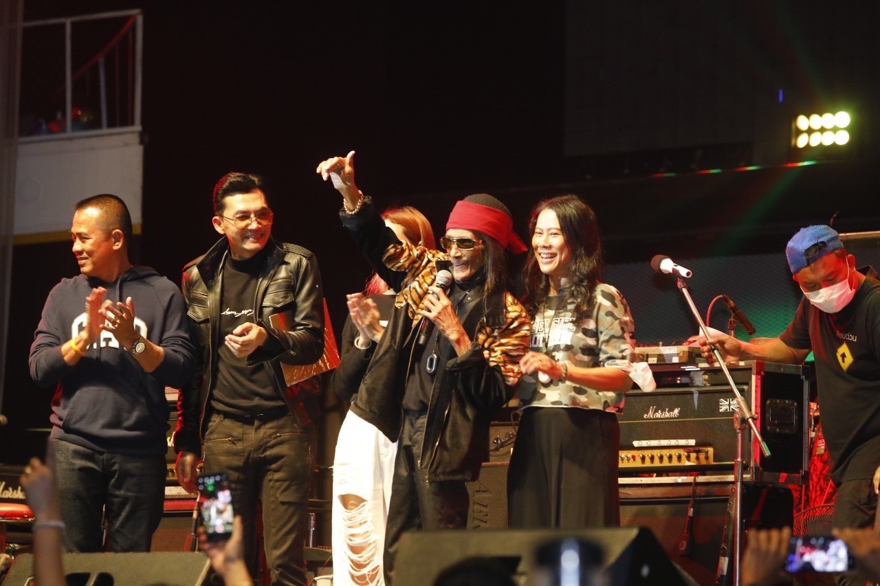 แอ๊ด-เล็ก คาราบาว นำทัพศิลปินโชว์สุดมันส์ Concert for guitar king  แหลม มอริสัน
