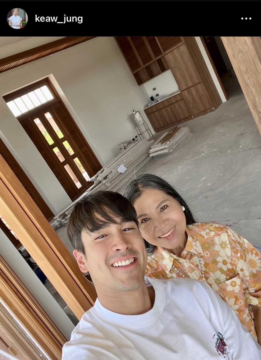 แม่แก้ว โพสต์ถึง ณเดชณ์ หลังขับรถคันเก่าติดไฟแดงแบบนี้? แม่แก้ว โพสต์ถึง ณเดชณ์ หลังขับรถคันเก่าติดไฟแดงแบบนี้?