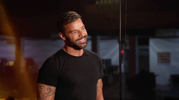 เดตหลานชายตัวเอง?!! ทนาย ‘ริคกี้ มาร์ติน’ แจงข้อกล่าวหาหนัก เสี่ยงคุก 50 ปี (มีคลิป) เดตหลานชายตัวเอง?!! ทนาย ‘ริคกี้ มาร์ติน’ แจงข้อกล่าวหาหนัก เสี่ยงคุก 50 ปี (มีคลิป)