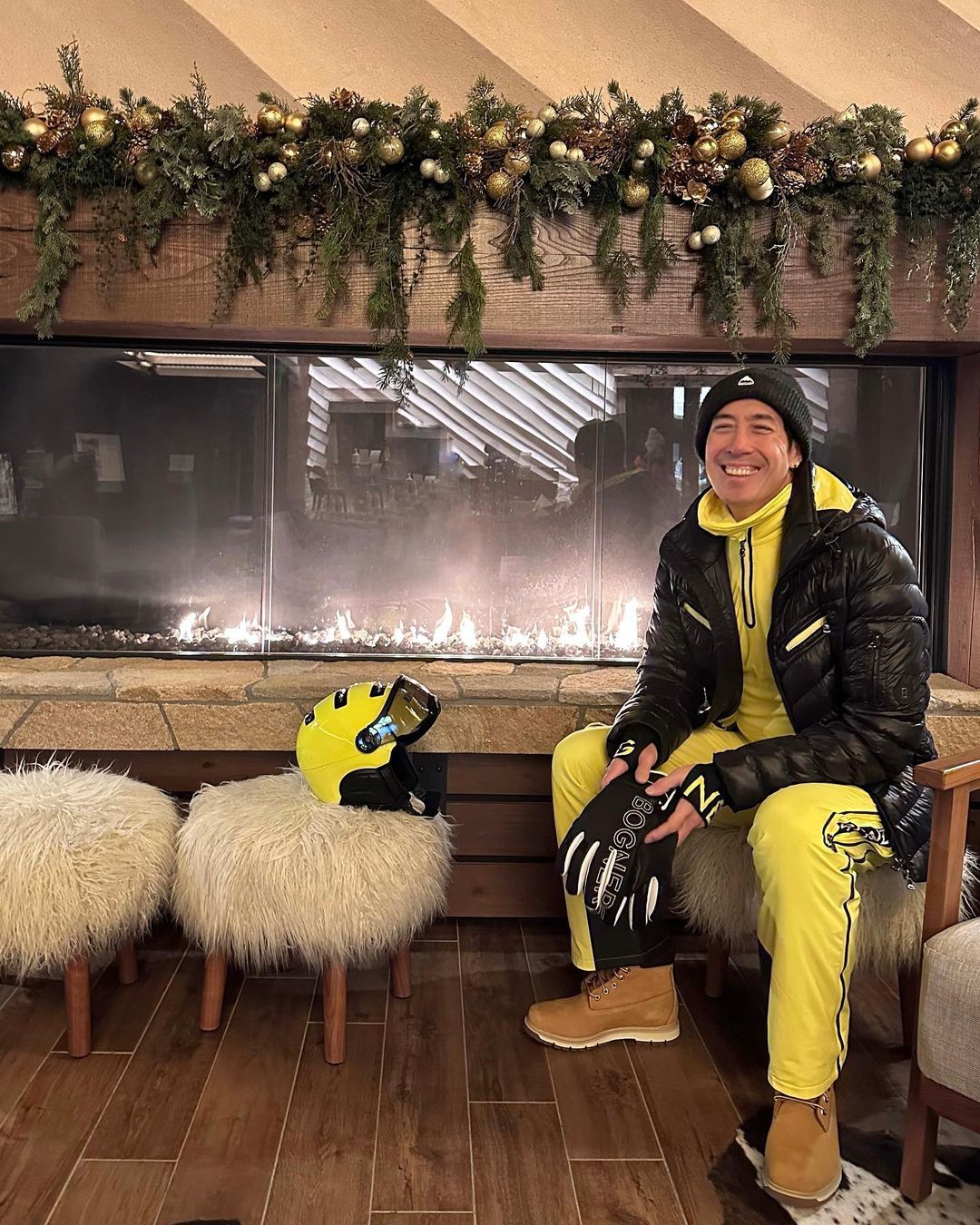 4หนุ่มพร้อมหน้า เจ เจตริน โพสต์ภาพกับ 3 เจ้า ภูมิใจในตัวลูกชาย