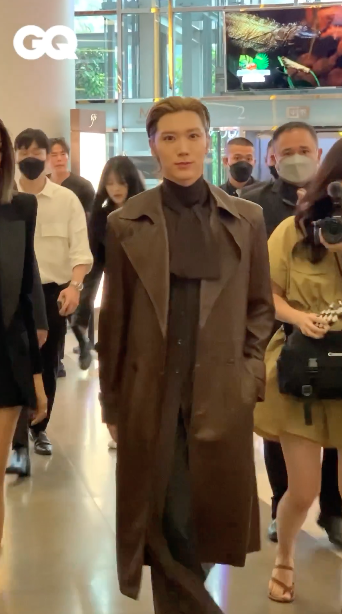 หล่อหรูคูลยกแพ็ค!! เปิดลุค 'เตนล์ ชิตพล - มาร์ค ต้วน' ร่วมอีเวนต์ Saint Laurent ในไทย หล่อหรูคูลยกแพ็ค!! เปิดลุค 'เตนล์ ชิตพล - มาร์ค ต้วน' ร่วมอีเวนต์ Saint Laurent ในไทย