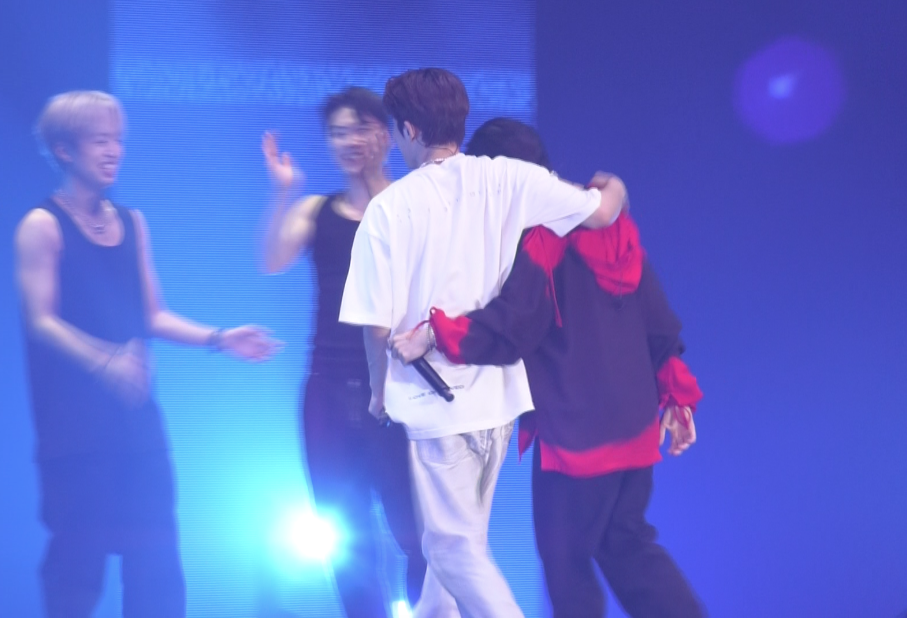 สุดเซอร์ไพรส์!! 'ยอร์ช ยงศิลป์' รัวแร็ปรัวแดนซ์กลางคอนเสิร์ต 'B.I' ในไทย