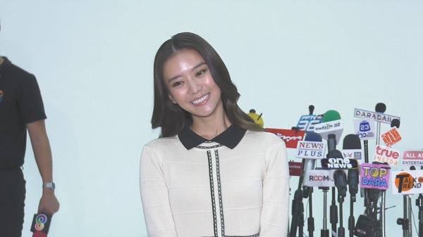 “แพรวา” มีรักใหม่หนุ่มนอกวงการ แต่ไม่ขอเปิดตัว   (มีคลิป)