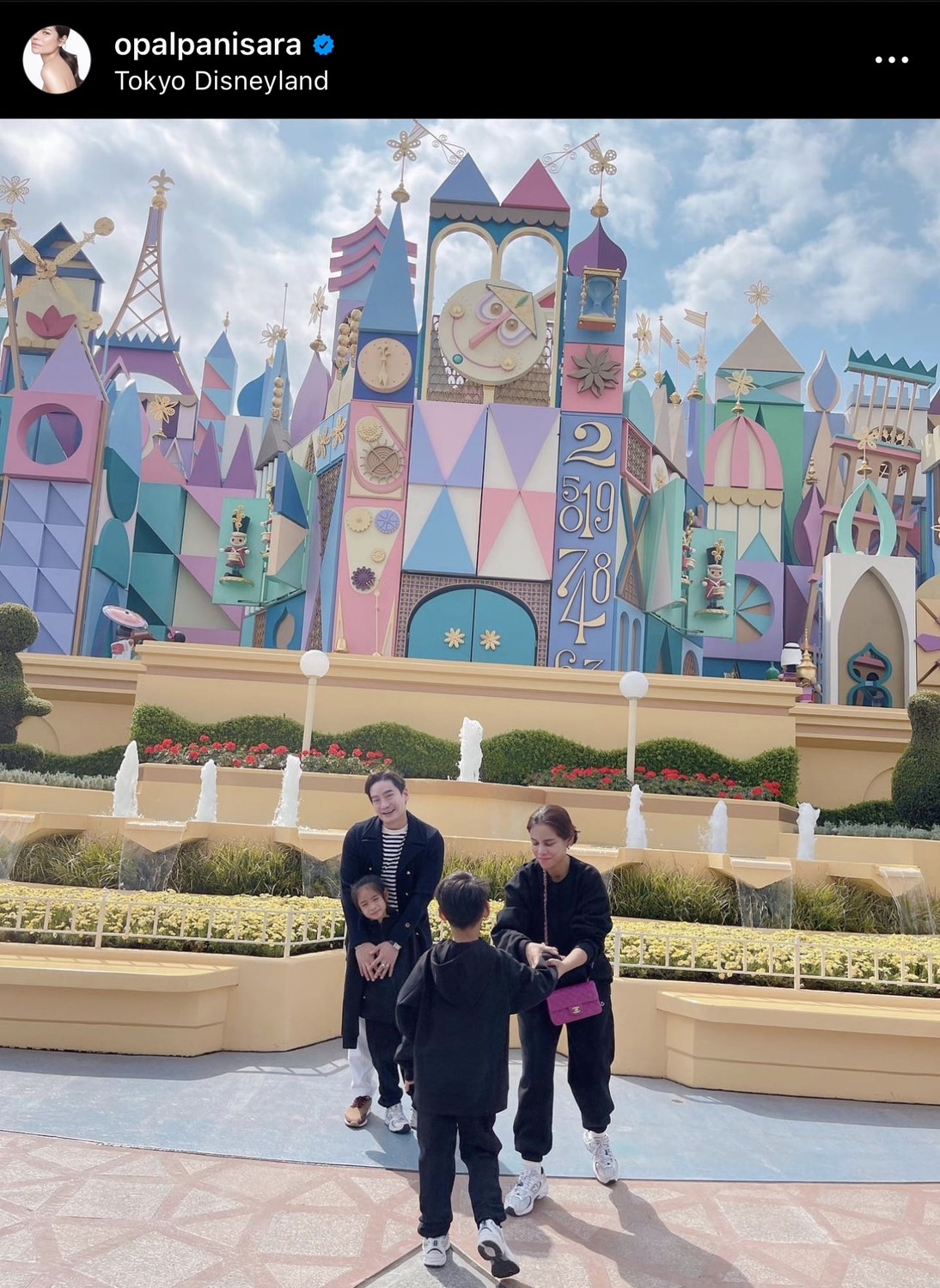 โมเมนต์อบอุ่น โอปอล์-หมอโอ๊ค พา น้องอลิน-อลัน เช็คอินโตเกียวดิสนีย์แลนด์ โมเมนต์อบอุ่น โอปอล์-หมอโอ๊ค พา น้องอลิน-อลัน เช็คอินโตเกียวดิสนีย์แลนด์