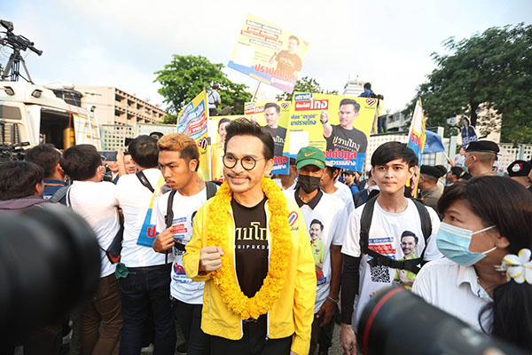 เลือกตั้ง 2566 ประมวลภาพแกนนำพรรคการเมืองนำทีมสมัครส.ส.เขตกทม.