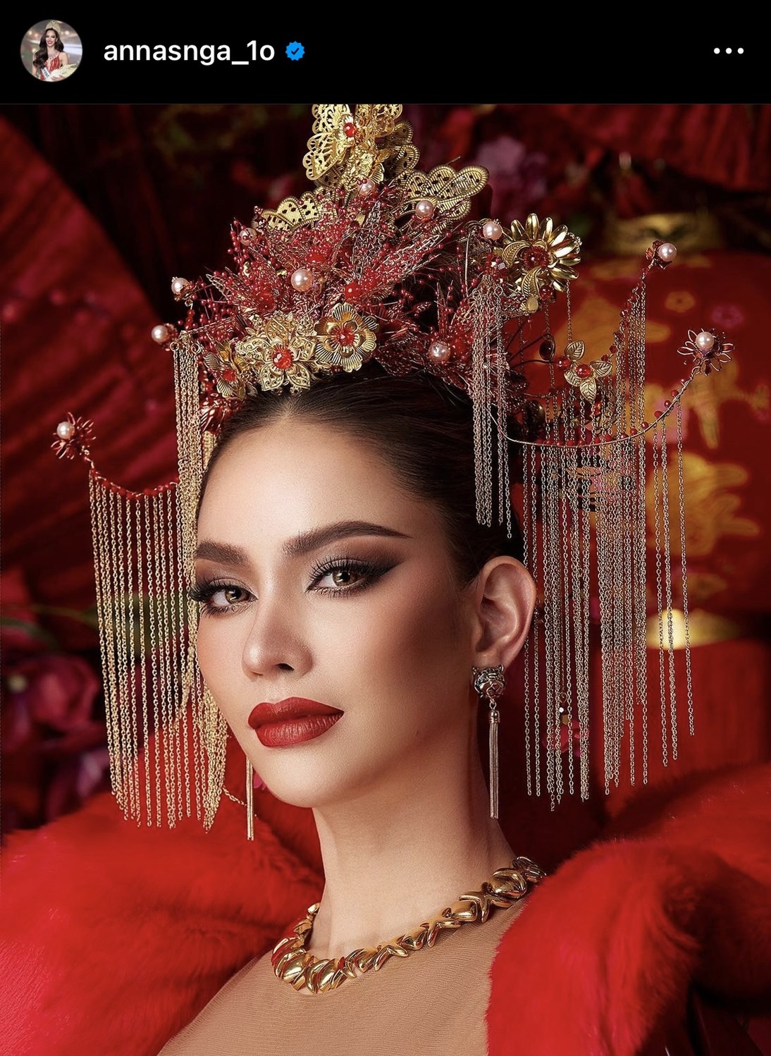 สวยสะพรั่ง แอนนา เสือ ใส่ชุดกี่เพ้าแดง งามสง่ารับตรุษจีน!!