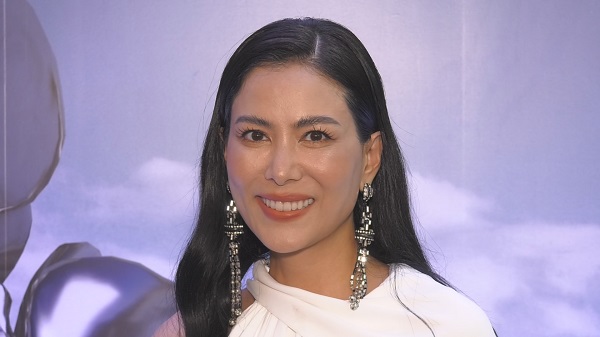  เชอรี่ รับ คิดถึงงานละคร ปลื้ม ถูกยกให้เป็นนางเอกดาวค้างฟ้า (มีคลิป)       