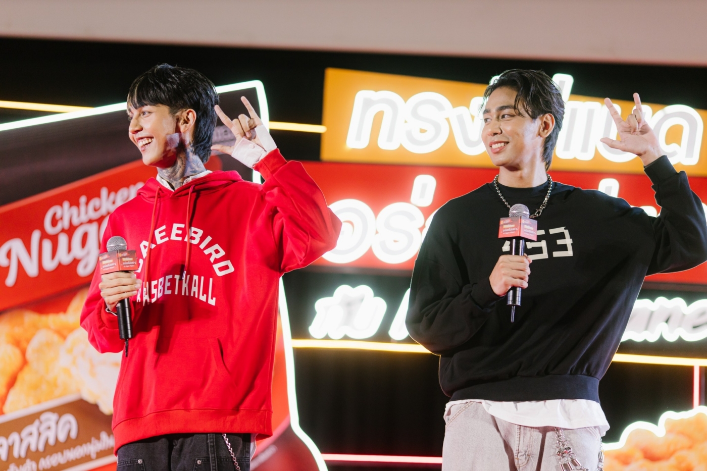 CP ชวนวัยรุ่นฟันน้ำนมล้างมือ พร้อมปาร์ตี้สไตล์ทรงไม่แบด กับ 'นักเก็ตไก่' เมนูทานเล่นยอดขายอันดับ 1 CP ชวนวัยรุ่นฟันน้ำนมล้างมือ พร้อมปาร์ตี้สไตล์ทรงไม่แบด กับ 'นักเก็ตไก่' เมนูทานเล่นยอดขายอันดับ 1