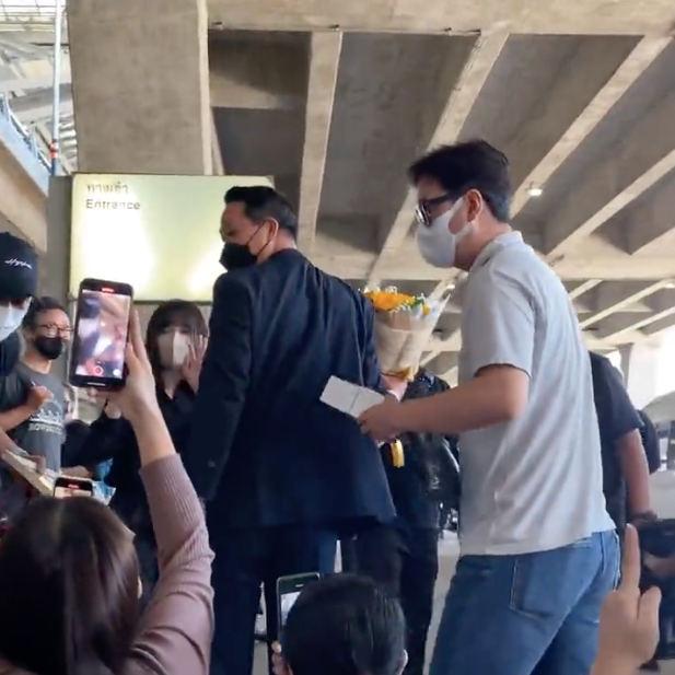 ถึงไทยแล้ว!! ‘พัคอึนบิน’ นางเอก ‘อูยองอู’ คิวต์ทะลุแมสก์ก่อนจัดแฟนมีต 5 พ.ย.นี้ ถึงไทยแล้ว!! ‘พัคอึนบิน’ นางเอก ‘อูยองอู’ คิวต์ทะลุแมสก์ก่อนจัดแฟนมีต 5 พ.ย.นี้