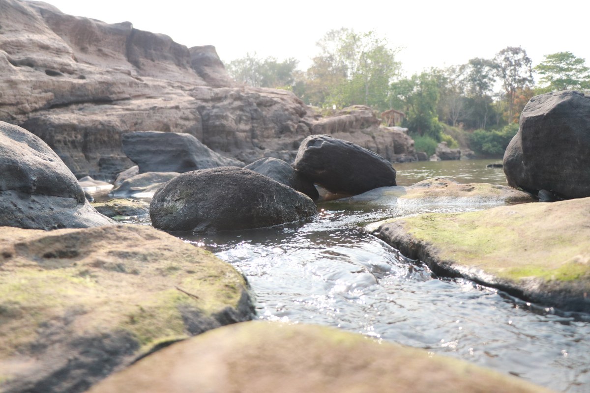พิษณุโลก! ล่องเรือ เปิดท่องเที่ยวชมแก่งฮอม สามพันโบก พิษณุโลก! ล่องเรือ เปิดท่องเที่ยวชมแก่งฮอม สามพันโบก
