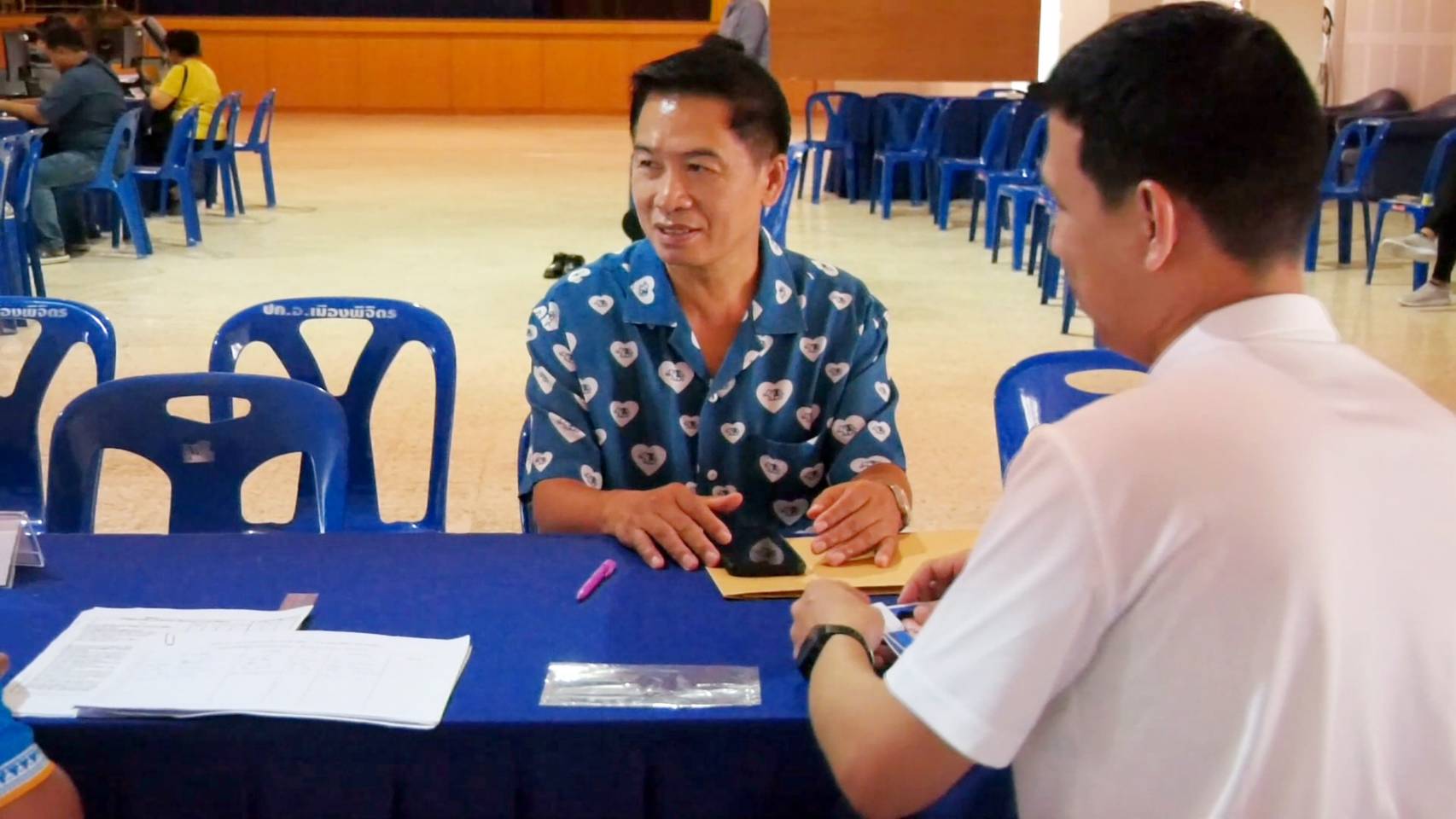 อดีตผู้ว่าฯพิจิตรลงสมัคร สว. กกต.เผยผู้สมัครทั้งจังหวัด 537 คน อดีตผู้ว่าฯพิจิตรลงสมัคร สว. กกต.เผยผู้สมัครทั้งจังหวัด 537 คน