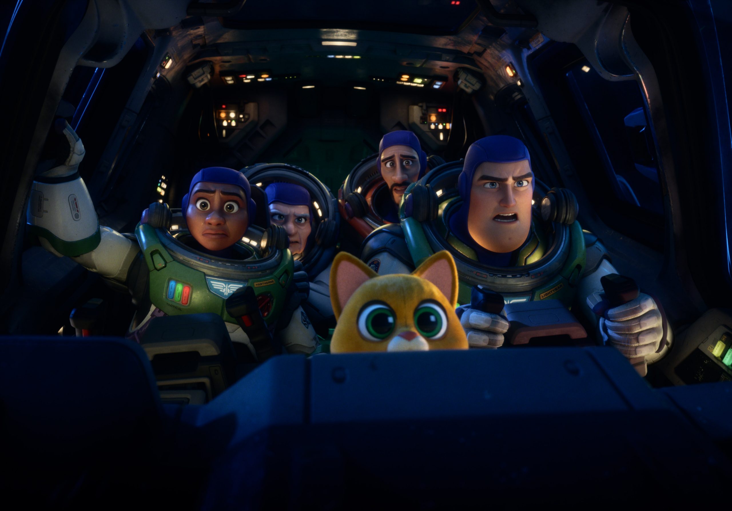 หนังไม่ปังโดนเลย์ออฟ ผู้กำกับและโปรดิวเซอร์ 'Lightyear' ถูกให้ออกจาก “Pixar”  