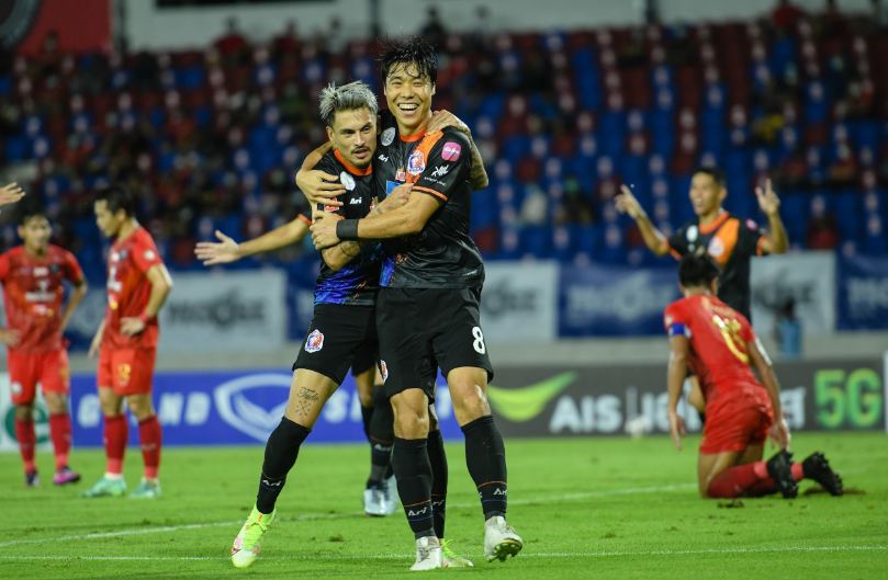 ผลบอลสดไทยลีก 1 : สุพรรณบุรี-ราชบุรี , เชียงใหม่ยูฯ-การท่าเรือ