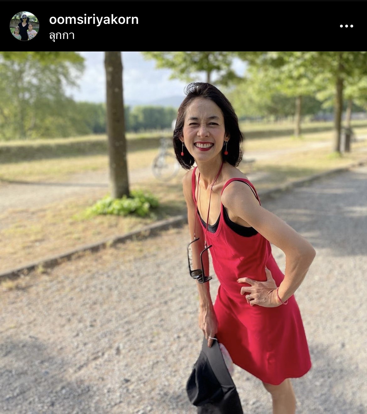 ฟาดเคราะห์ท้ายปี อุ้ม สิริยากร โดนพายุถล่มต้นไม้ทับโรงรถที่บ้านพัง!