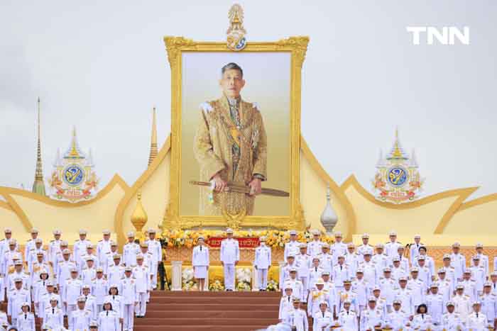 นายก นำตักบาตร-ถวายสัตย์ เนื่องในโอกาสวันเฉลิมพระชนมพรรษา พระบาทสมเด็จพระเจ้าอยู่หัว 6 รอบ นายก นำตักบาตร-ถวายสัตย์ เนื่องในโอกาสวันเฉลิมพระชนมพรรษา พระบาทสมเด็จพระเจ้าอยู่หัว 6 รอบ