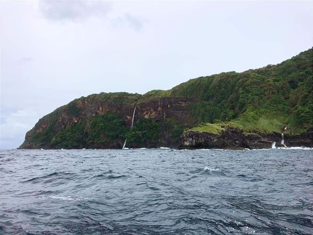 มหัศจรรย์น้ำตกกลางทะเล เกาะรอก จ.กระบี่ มหัศจรรย์น้ำตกกลางทะเล เกาะรอก จ.กระบี่