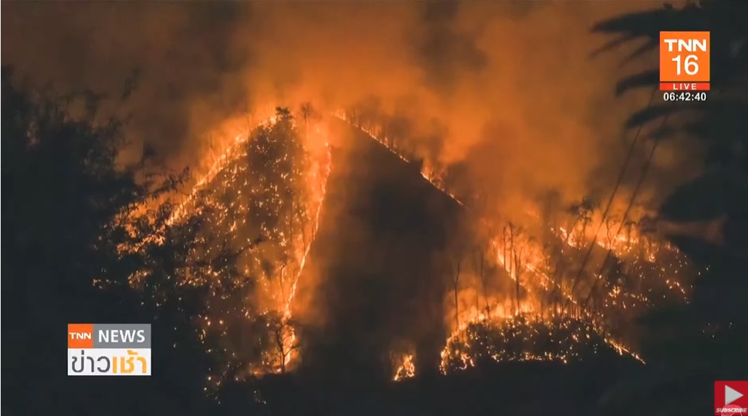ไฟป่าโหมไหม้ภูเขาอ.สะเมิงจ.เชียงใหม่รุนแรง กลายเป็นทะเลเพลิงท่ามกลางความมืด ไฟป่าโหมไหม้ภูเขาอ.สะเมิงจ.เชียงใหม่รุนแรง กลายเป็นทะเลเพลิงท่ามกลางความมืด