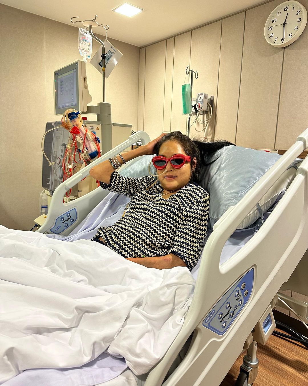 เฉียดตายหลายครั้ง คุณหญิงแมงมุม หมดค่ารักษาตัว 100 ล้าน เสธ.ดอลลาร์ ยอมทำทุกทางให้ภรรยามองเห็น