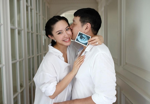 น้ำชา ชีรณัฐ เผยทราบเพศลูกแล้ว แต่ขออุบไว้ก่อน!! น้ำชา ชีรณัฐ เผยทราบเพศลูกแล้ว แต่ขออุบไว้ก่อน!!