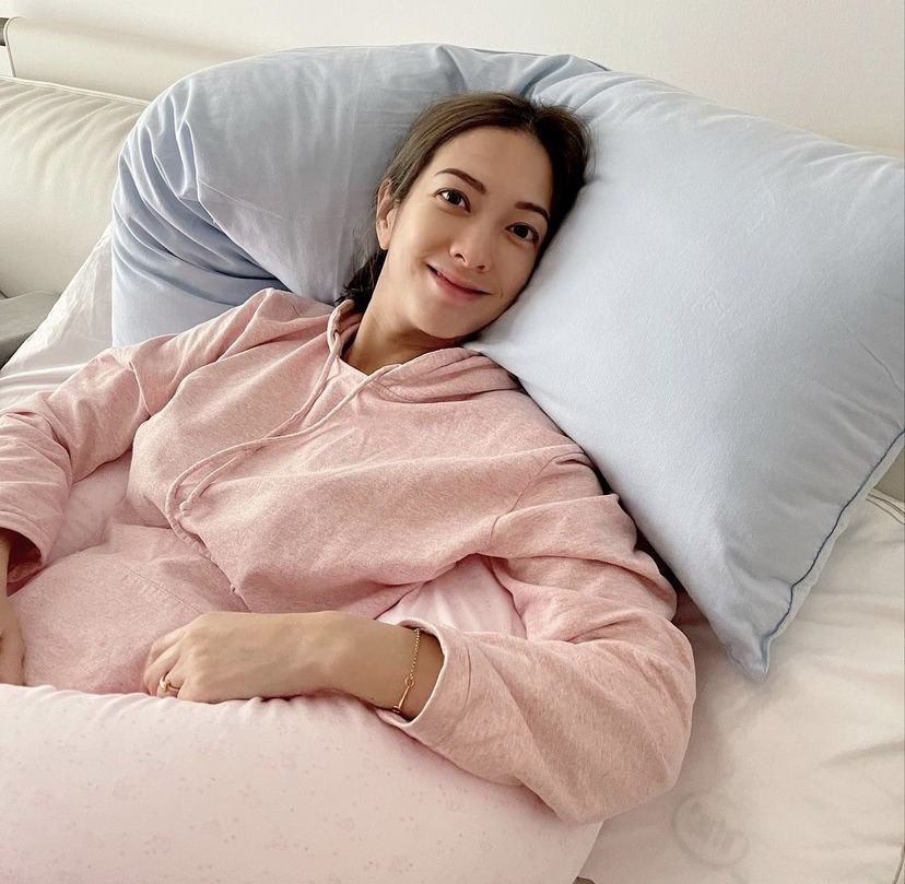 แห่ยินดี แป้ง อรจิรา คลอดลูกสาวที่สิงคโปร์ อวดภาพพร้อมหน้าครั้งแรก แห่ยินดี แป้ง อรจิรา คลอดลูกสาวที่สิงคโปร์ อวดภาพพร้อมหน้าครั้งแรก