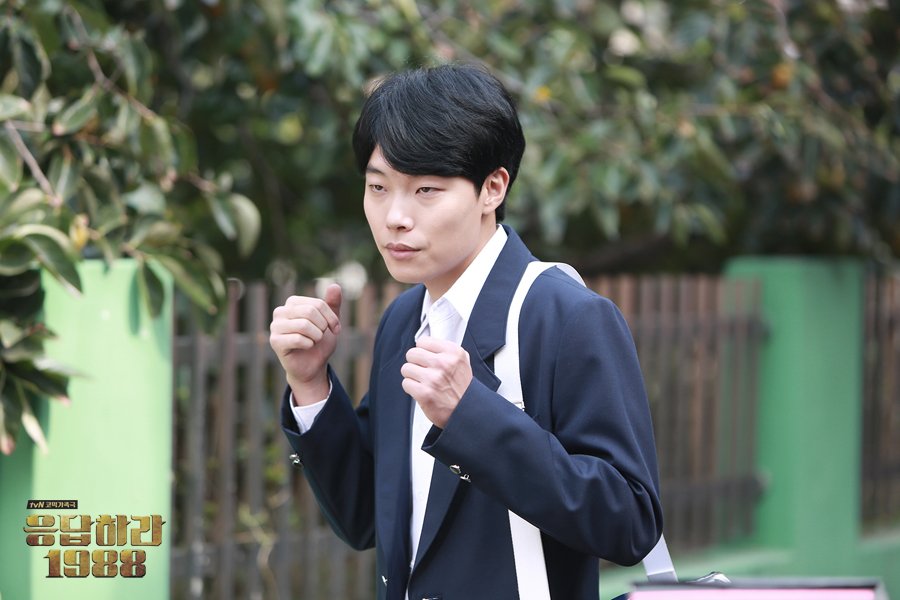 รวมนักแสดงที่ไม่เด็กแล้ว แต่ได้รับบทนักเรียนวัยใส