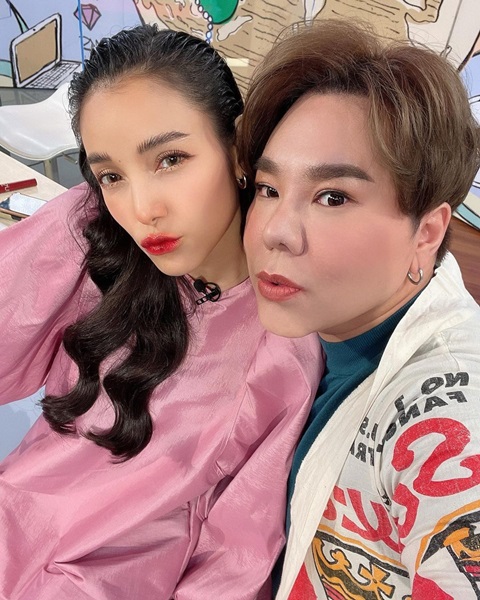 บุ๊คโกะ ต้องกักตัวอีกรอบ!! หลังใกล้ชิด แพท ณปภา บุ๊คโกะ ต้องกักตัวอีกรอบ!! หลังใกล้ชิด แพท ณปภา