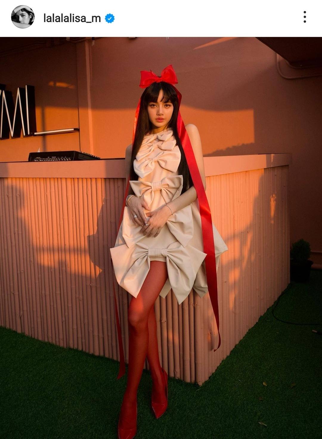 แฟนคลับใจละลาย ลิซ่า BLACKPINK โพสต์ภาพฉลองวันเกิดอายุครบ 26 ปี แฟนคลับใจละลาย ลิซ่า BLACKPINK โพสต์ภาพฉลองวันเกิดอายุครบ 26 ปี