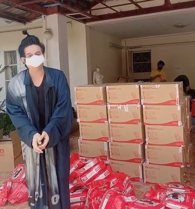 คนบันเทิง มอบน้ำใจ ช่วยเหลืออาสากู้ภัยและผู้ได้รับผลกระทบจากเพลิงไหม้