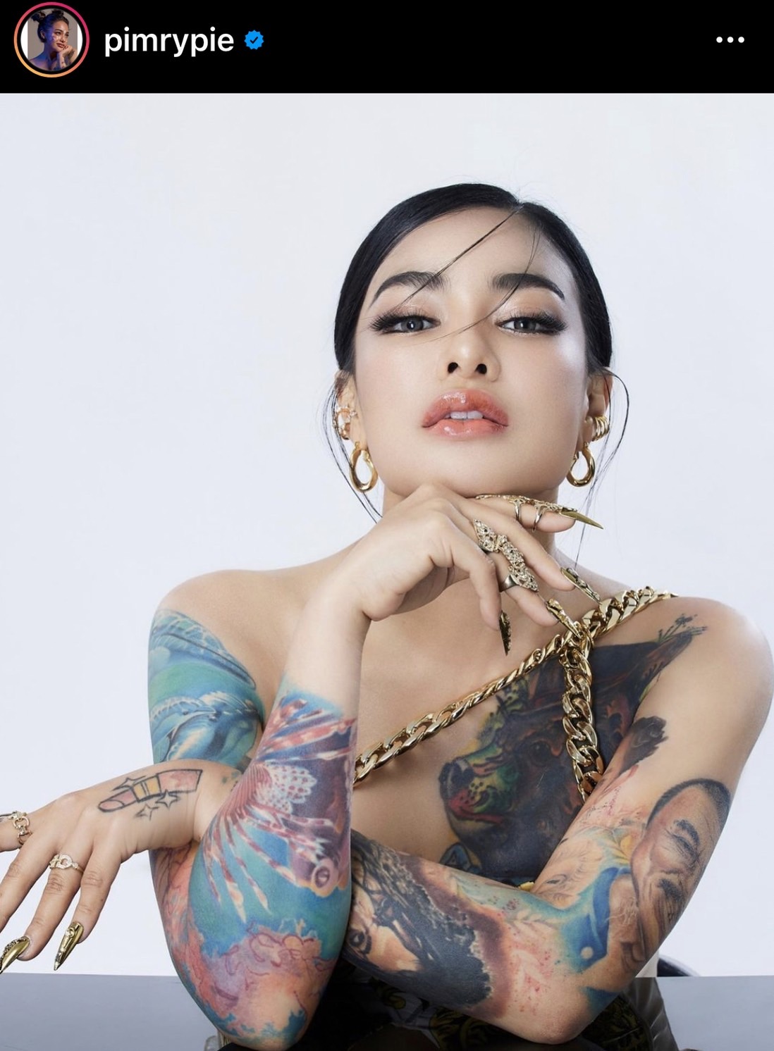 บี้เดอะสกาแต่งเป็น พิมรี่พาย มองแว๊บแรกบอกเลยว่าเหมือนมาก!! บี้เดอะสกาแต่งเป็น พิมรี่พาย มองแว๊บแรกบอกเลยว่าเหมือนมาก!!