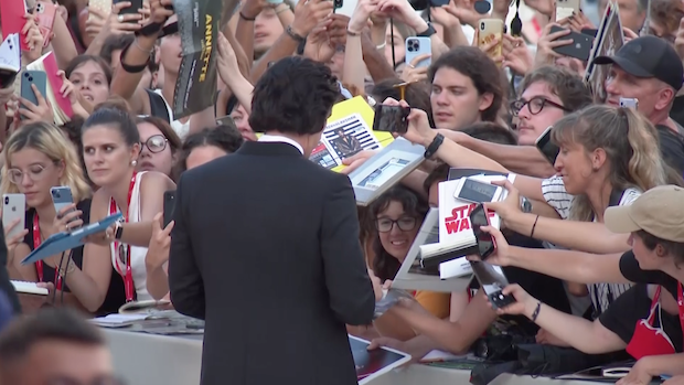 หวานกระแทกตา!! ไฮไลท์พรมแดงเปิดเทศกาลหนังเวนิส ครั้งที่ 79